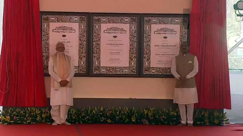 PM Modi Unveils Plaque To Mark Inauguration of the New Parliament Building (Watch Video)