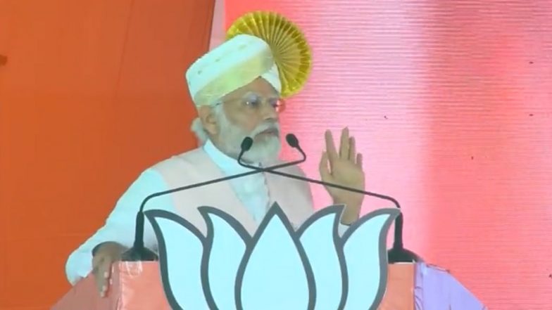 Karnataka Assembly Elections 2023: Congress Leaders Are Accountable to 'Shahi Family' in Delhi, JDS Is a Private Limited Company of a Family, Says PM Narendra Modi in Belagavi (Watch Video)