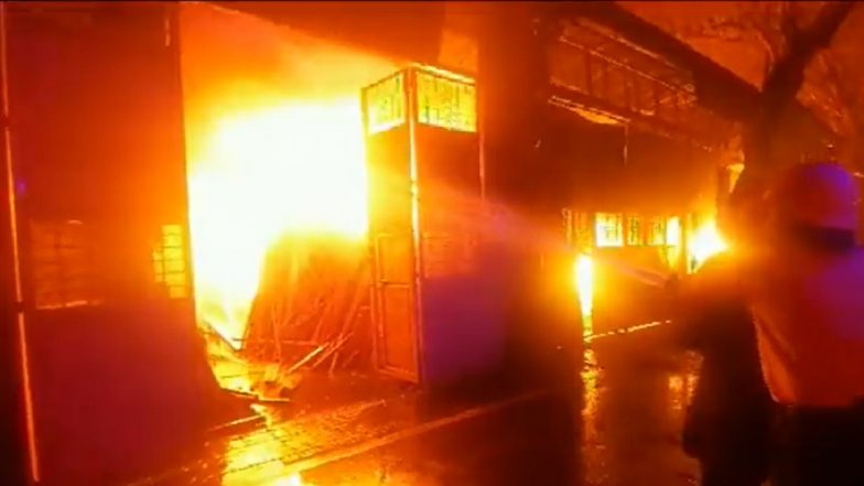 Pune Fire Video: Massive Blaze Erupts at Furniture Warehouse in Bhawani Peth, Dousing Operation Underway