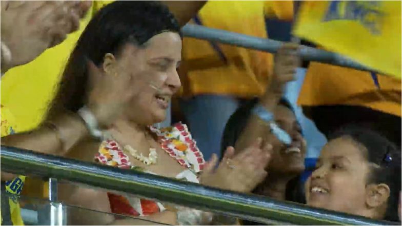 Ziva and Sakshi Dhoni's Celebration After MS Dhoni's Six During CSK vs DC IPL 2023 Match Is a Must-Watch! (See Pics and Video)