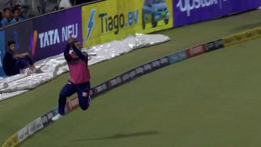 Shimron Hetmyer Takes Sensational Catch Near Boundary Line to Dismiss Jason Roy During KKR vs RR IPL 2023 Match (Watch Video)