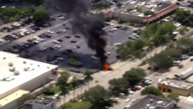 US Plane Crash Caught on Camera: Banner Plane Crashes on Street in Hollywood, Pilot Killed (Watch Video)