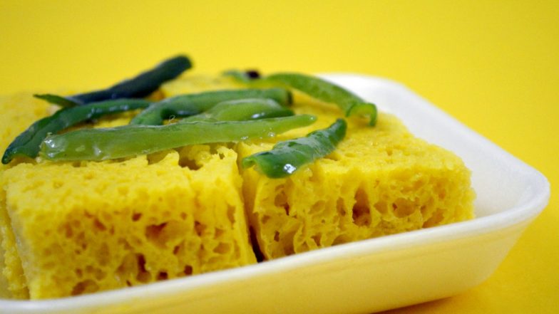Happy Gujarat Formation Day 2023: Lip-Smacking Dishes of Gujarati Cuisine To Try and Celebrate the Day!