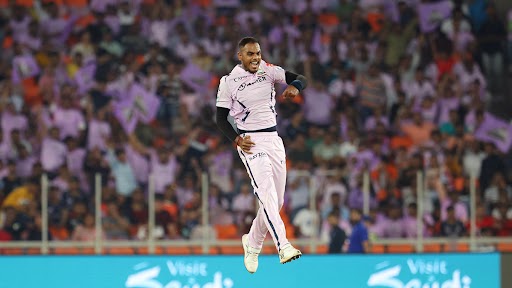 IPL 2023: ‘Gujarat Titans Rallying Around Yash Dayal on His Terrible Day Is a Phenomenal Story’, Says Robin Uthappa