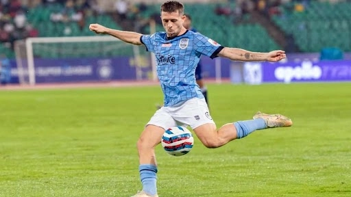 Alberto Noguera Signs One-year Contract Extension, to Stay at Mumbai City FC Until 2023-24