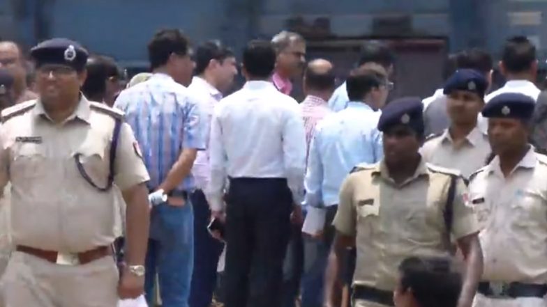 Odisha Train Tragedy: 10-Member CBI Team Visits Triple Train Accident Site in Balasore (Watch Video)