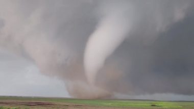 Twin Tornadoes Caught on Camera in US: Terrifying Video of Side-by-Side Tornadoes Forming in Washington County Goes Viral