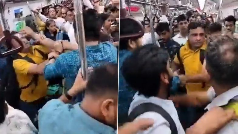 Delhi Metro Fight Video: Ugly Brawl Breaks Out Between Two Men Inside Metro Compartment, Video Surfaces Online