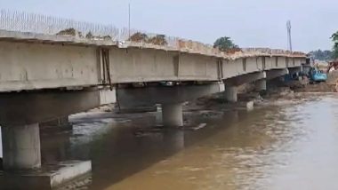 Bihar Bridge Collapse: Another Bridge Constructed on Mechi River Caves In in Kishanganj District (Watch Video)