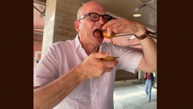 Golgappa or Pani Puri? Norway Ambassador Hans Jacob Frydenlund Tries Indian Street Food, Asks Twitter 'What Else Should He Try'? (See Pic)