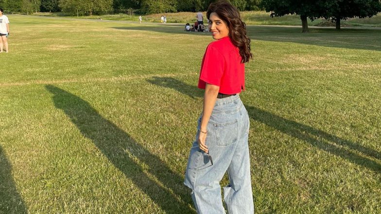 Bhumi Pednekar Looks Uber Cool in Red Crop Top and Denim, Dum Laga Ke Haisha Actress Shares Cute Pic on Instagram!