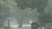 Delhi Rains Today: Parts of National Capital Witnesses Light Rainfall, Maximum Temperature Settles at 33.7 Degrees Celsius (See Pics and Videos)