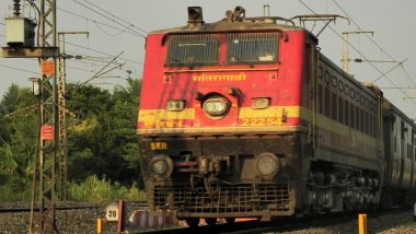 Odisha-Bahanaga Train Accident: Coromondel Express Meets With Mishap in Balasore, Several Bogies Derailed (Watch Video)