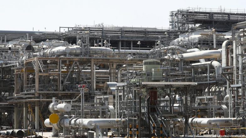 Saudi Arabia Cuts Oil Output to Boost Prices