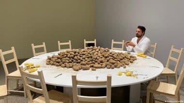 Marina Abramovic: Peeling Potatoes at the Museum Folkwang