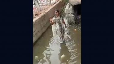 Karnataka: Safai Karmachari Stands in Dirty Nallah To Protest After Failing To Meet District In-Charge Minister in Raichur