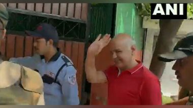 AAP Leader Manish Sisodia Arrives at His Residence in Delhi To Meet Ailing Wife (Watch Video)