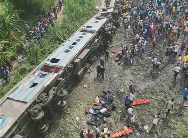 India News | Odisha Train Crash: Official Death Toll Rises to 238, Says Chief Secretary Pradeep Jena