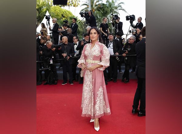 Entertainment News | Richa Chadha Drops Pictures of Her Cannes Look in Pink Dress Gifted by Ali Fazal