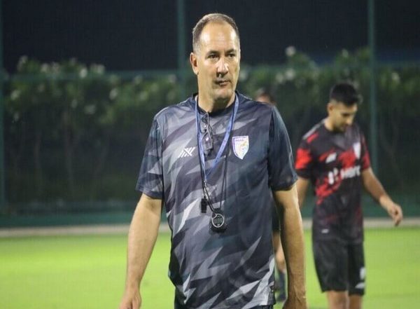 Sports News | India Football Team Coach Igor Stimac Condoles Loss of Lives in Odisha Train Accident