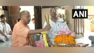 India News | UP: CM Yogi Offers Prayers at Goraknath Temple on His Birthday