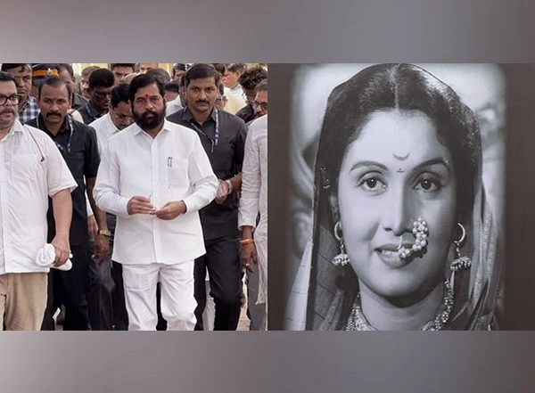 Entertainment News | Maharashtra CM Eknath Shinde Pays Last Respect to Veteran Actor Sulochana Latkar