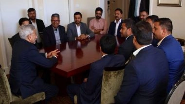 World News | EAM Jaishankar Meets Diamond Business Owners from Gujarat in Namibia