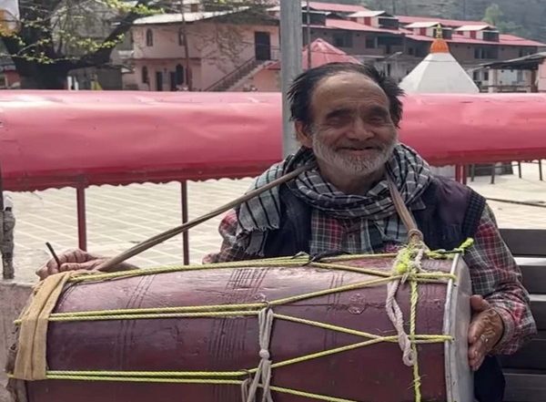 India News | Meet Abdul Ghani, an Artist Playing Drums in Poonch's Budha Amarnath Temple for Past 30 Years