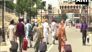 World News | Pakistan Issues 215 Visas to Sikh Pilgrims to Take Part in Annual Festivals from June 8-17