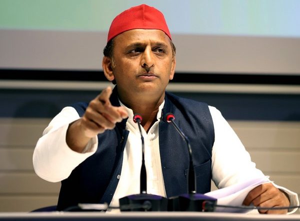 India News | Odisha Train Mishap: Akhilesh Yadav Hits out at BJP for Giving False Assurances on Railways 'Kavach System'