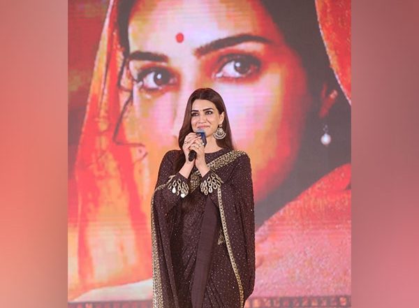 Kriti Sanon Overwhelmed with Gratitude as Adipurush Final Trailer Receives Positive Response