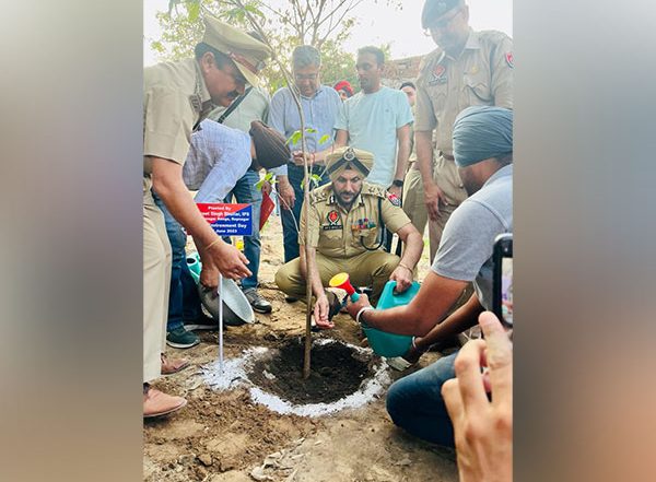 Business News | On World Environment Day, Punjab Police Goes Green with RoundGlass Foundation; 75 Officers Plant 500 Trees in Mohali