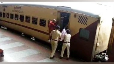 India News | Andhra Pradesh: Two RPF Constables Save Passenger's Life at Tirupati Railway Station