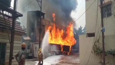 West Bengal Fire Video: Massive Blaze Erupts at Chemical Factory in Howrah; No Casualties Reported