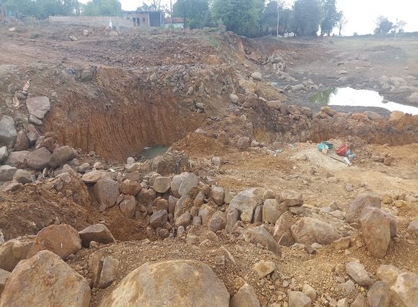 India News | MP: District Administration Announces Ex-gratia of Rs 4 Lakh to Families of Women Who Died Due to Mudslide in Bhopal