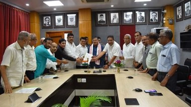 India News | Assam: Congress, 11 Opposition Parties Meet Governor, Urge Judicial Inquiry in Female Cop's Death