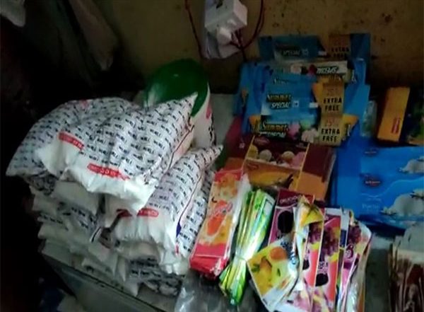 India News | Telangana: Police Raids Illegal Ice Cream Manufacturing Unit in Hyderabad, Owner Arrested