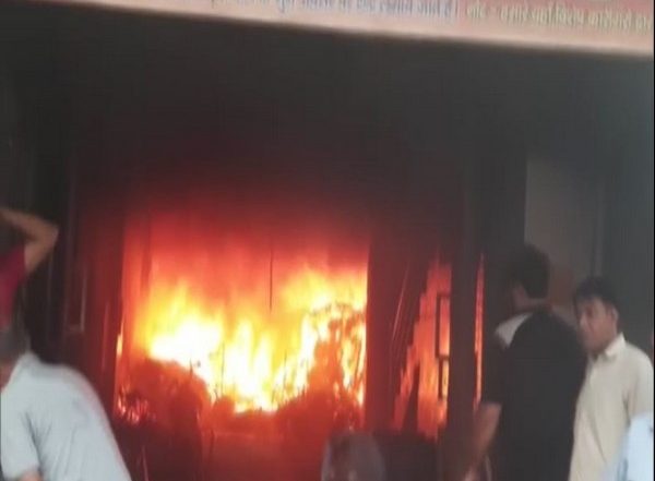 India News | Uttar Pradesh: Two Women Killed in Major Fire in House in Ghaziabad's Loni