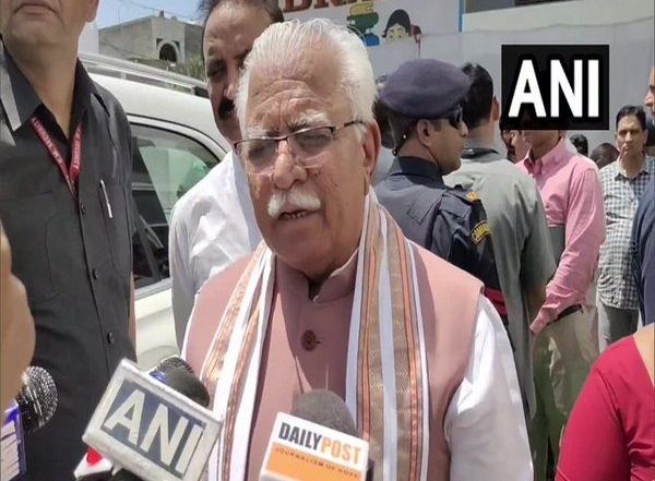 India News | Haryana: CM Khattar Announces Rs 10,000 Monthly Assistance to Padma Awardees