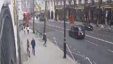 World News | NIA Releases Videos of Attempted Vandalisation of Indian High Commission in UK to Identify Anti-social Elements