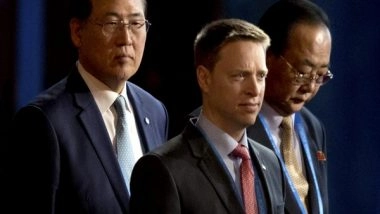 World News | Former US NSA Visits Taiwan with Think Tank