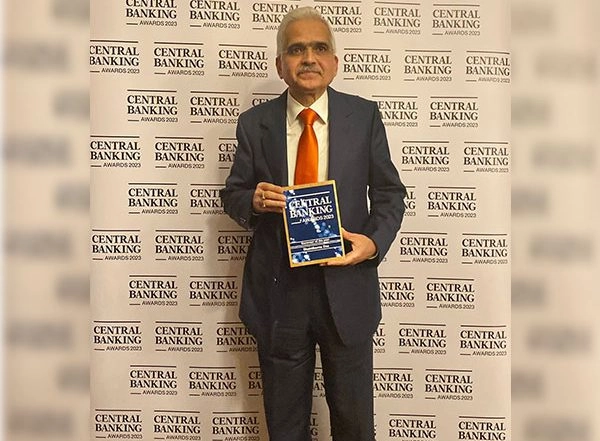 RBI Governor Shaktikanta Das Receives 'Governor of the Year' Award at London's Central Banking Awards 2023 (See Pics)