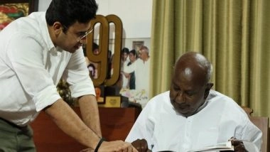 India News | BJP MP Tejasvi Surya Meets Ex-PM Deve Gowda; Scholarship Cheques of Rs 10k Distributed