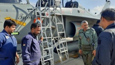 Deputy Chief of Air Staff Air Marshal Ashutosh Dixit Flies Sortie in LCA Tejas Trainer Combat Aircraft, Assesses Indigenous Fighter Jet Development Projects (Watch Video)