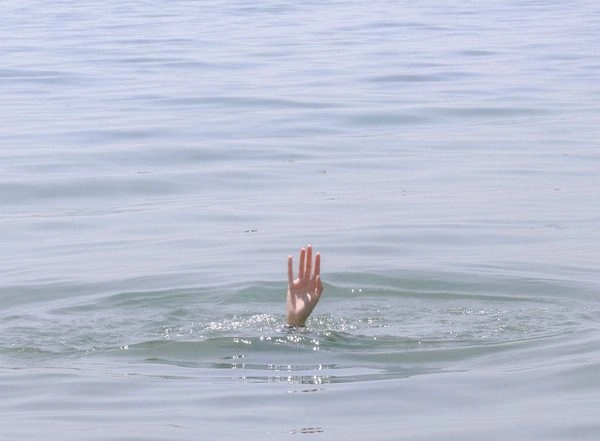 World News | Greece: Nine Persons Arrested for Smuggling People After Boat Capsizes