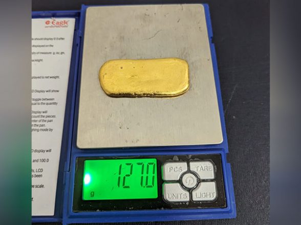 Hyderabad: Dubai Passenger Caught Smuggling Gold Worth Rs 7.77 Lakhs Mixed in Brown Powder at RGIA Airport - Vimarsana News