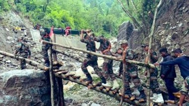 India News | Trishakti Corps of Indian Army Continue Assistance to Tourists Stranded Due to Landslides in North Sikkim