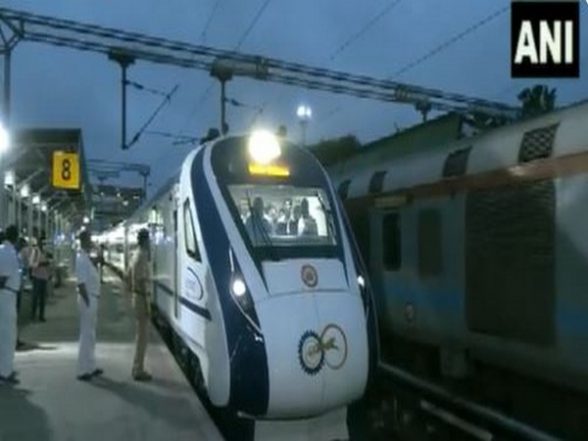 Vande Bharat Express Trail Run Conducted Between Bengaluru-Dharwad in Karnataka (Watch Video) - Vimarsana News
