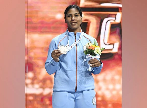 Sports News | Indian Fencer Bhavani Devi Pens Emotional Message After Historic Victory in Asian Fencing Championships