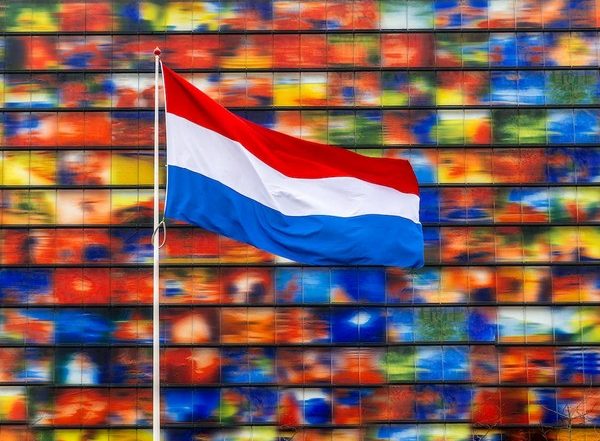 World News | Netherlands to Soon Roll out Semiconductor Export Control Measures to Keep Sensitive Technology Away from China: Report